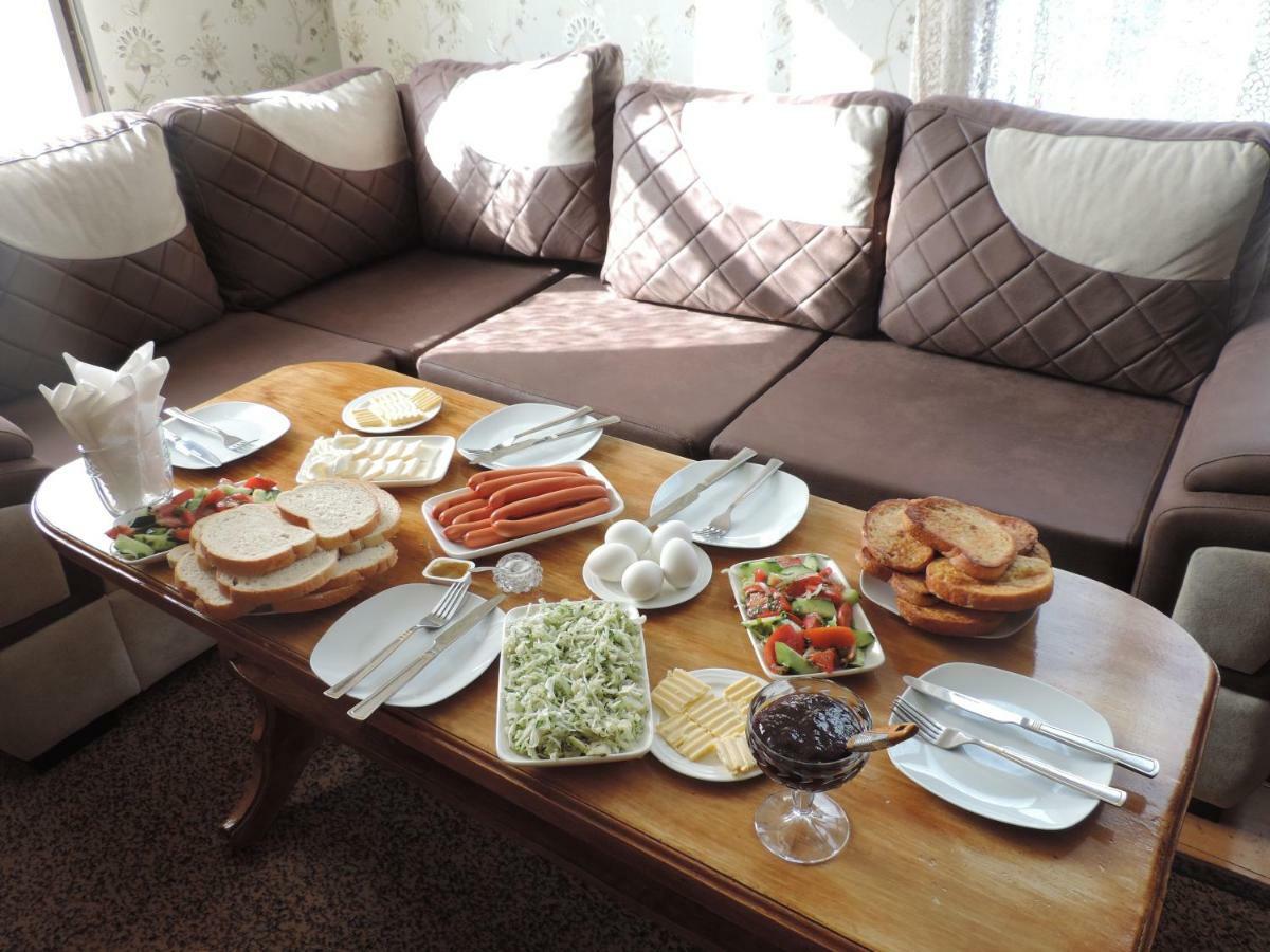 Host Family Hotel Akhaltsikhe  Bagian luar foto